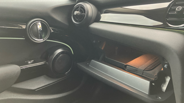 MINI Hatchback 1.5 Cooper Exclusive Premium 5dr Auto Petrol Hatchback